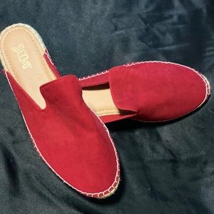 True Red Brash Mule Slides